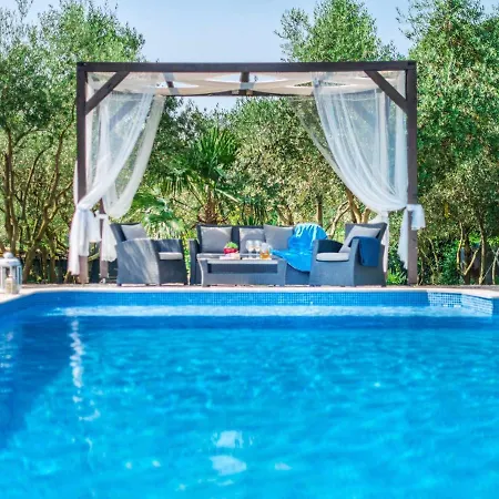 Beautiful For 10 Persons In A Quiet Area With Private Pool, Beach At 10 Km * Marčana