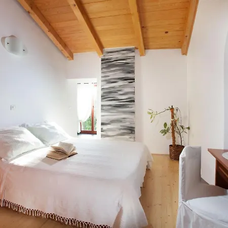 Beautiful For 10 Persons In A Quiet Area With Private Pool, Beach At 10 Km